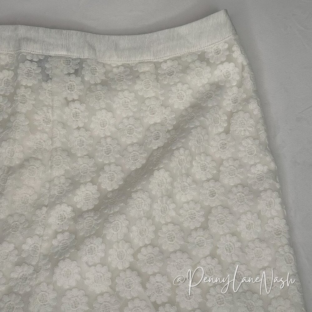 Topshop Floral Lace Shorts Size 4 White - Picture 4 of 8